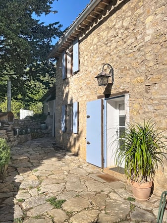 House in Salernes - view 1