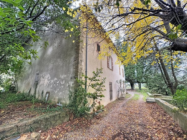 House in Le Val - view 1