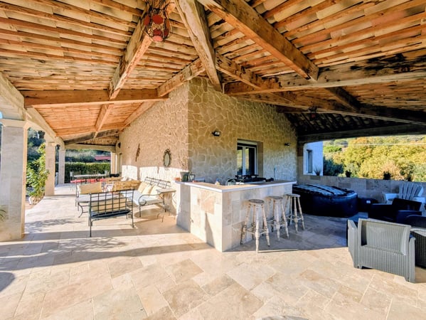 House in Salernes - view 1