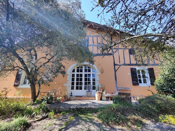 House in Misson - view 1