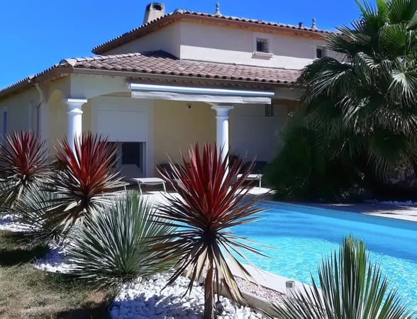 House in Aups - view 1