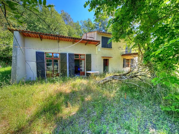 House in Salernes - view 1