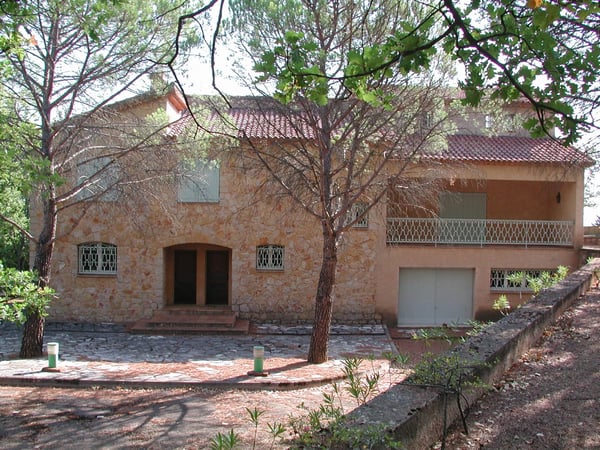 House in Salernes - view 1