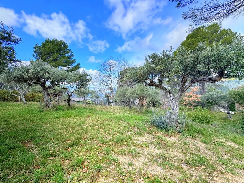 House in Salernes - Image 2