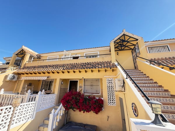 Penthouse in Villamartin - view 1