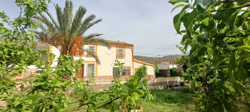 Villa in Solana Alta - view 1