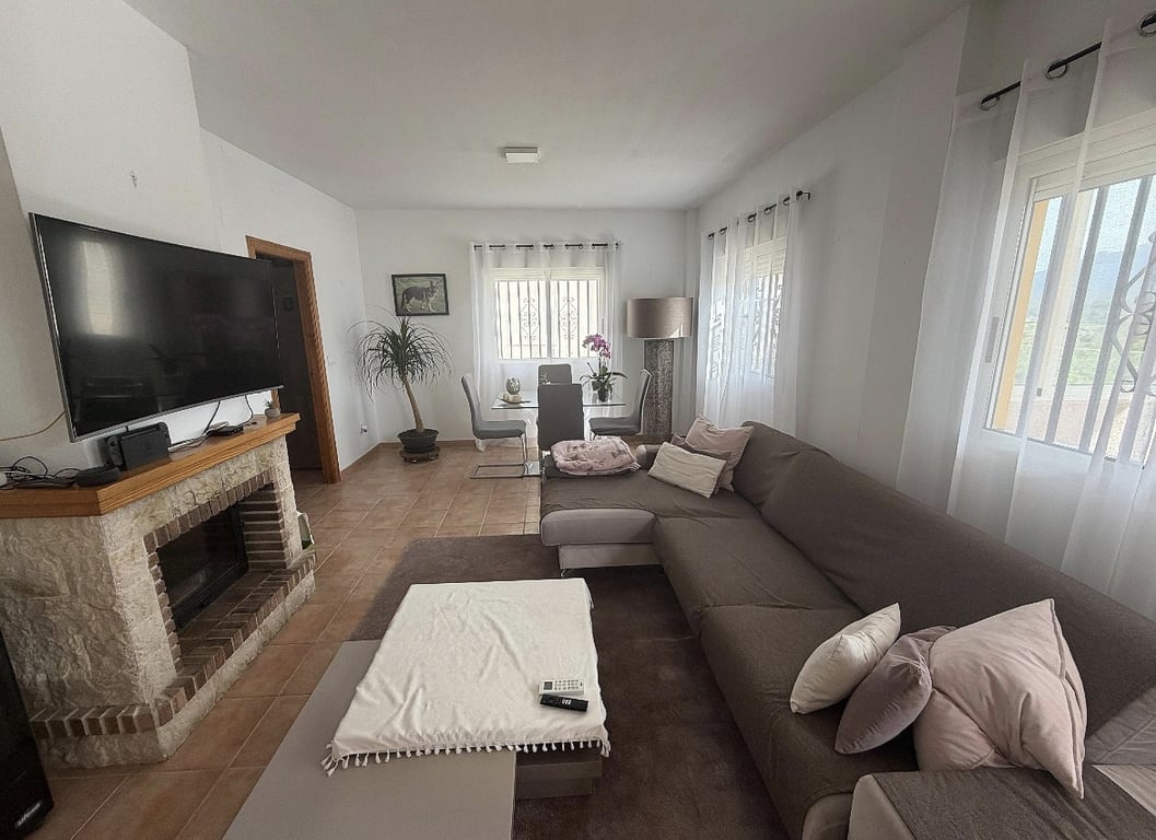 House in Castalla - Image 3