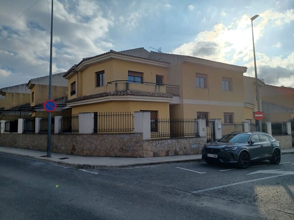 House in Pinoso - view 1