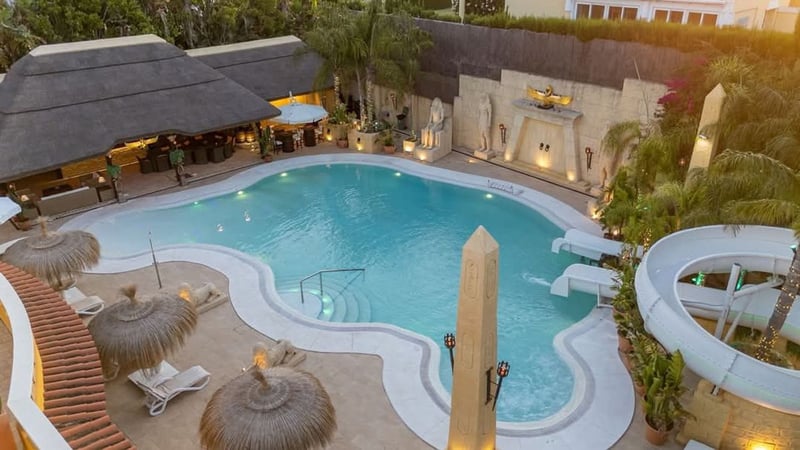 Villa in Sotogrande - view 1