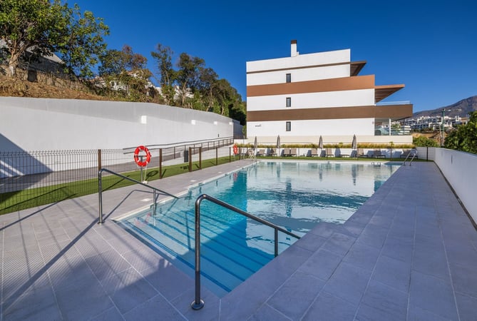 Apartment in Estepona - view 1