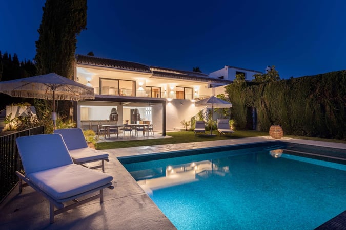 House in El Paraiso - view 1