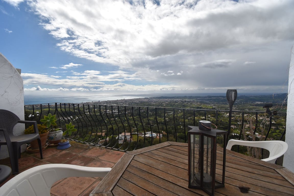 House in Mijas Costa - Image 3