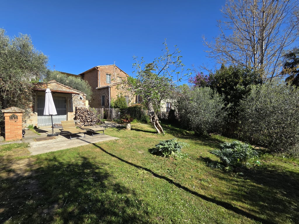 House in Lajatico - Image 3