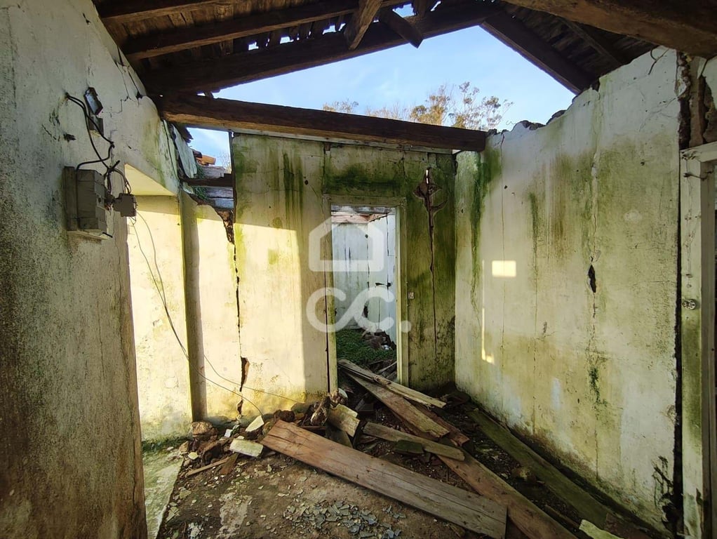 House in Serreta - Image 3