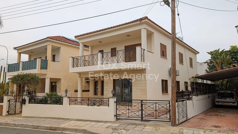 House in Agios Georgios - view 1