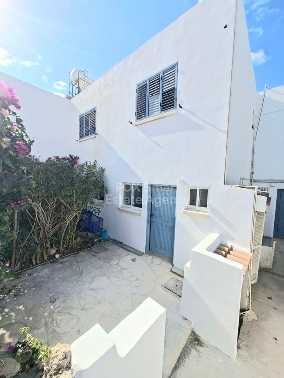 Apartment in Paphos - Image 3