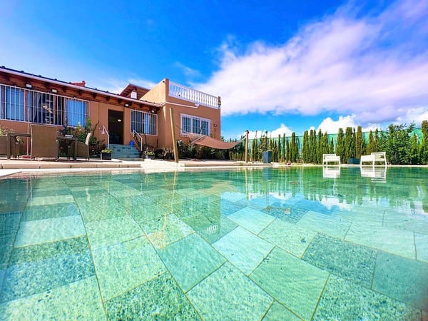 Villa in Estepona - view 1