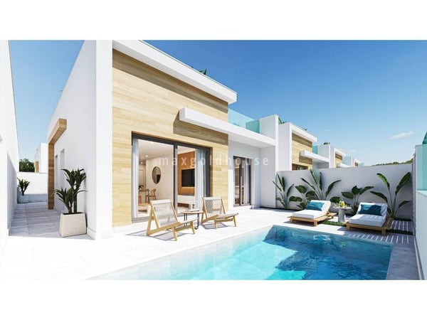 Villa in Gimenado - view 1