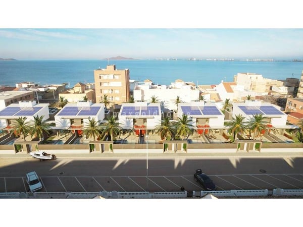 Villa in Los Nietos - view 1