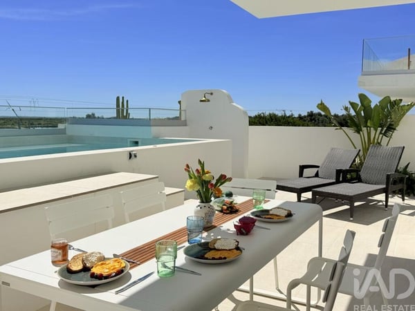 House in Moncarapacho - view 1