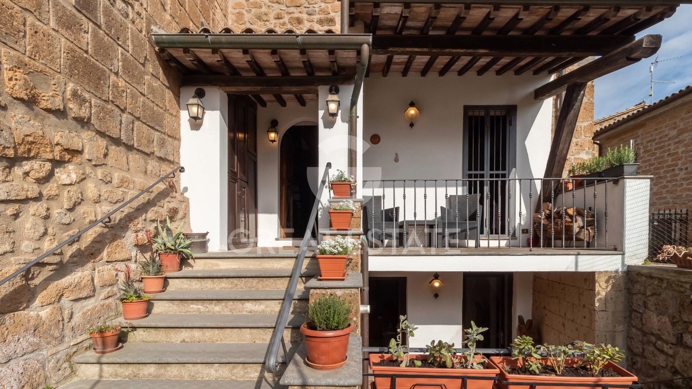 House in Orvieto - Image 2
