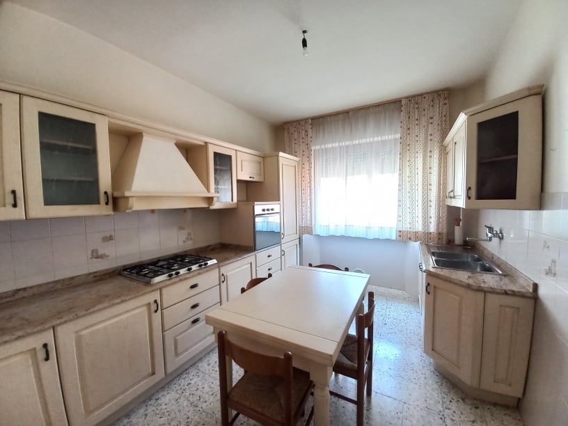House in Castelnuovo di Garfagnana - Image 3