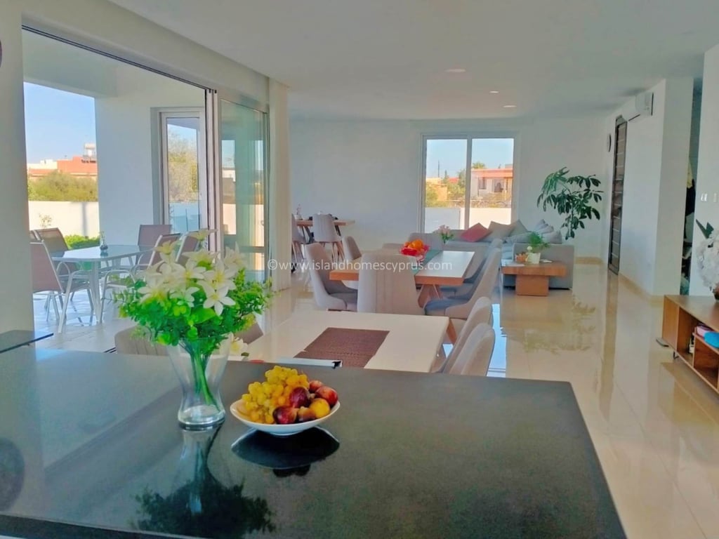 House in Paralimni - Image 5