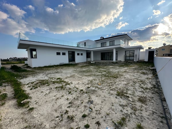 House in Kiti - view 1