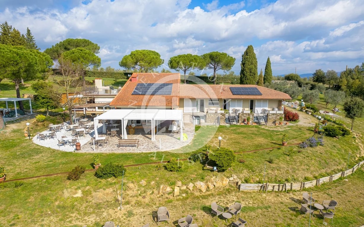 Villa in Greve in Chianti - Image 2