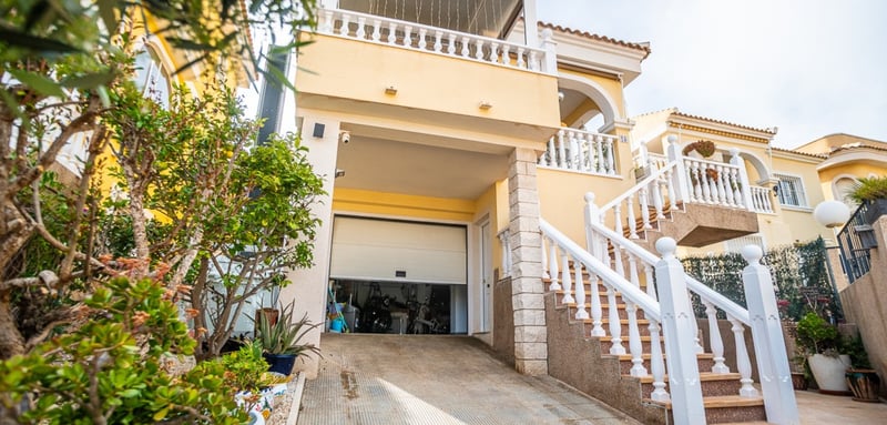 House in La Marina - view 1