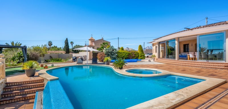 House in Crevillent - view 1