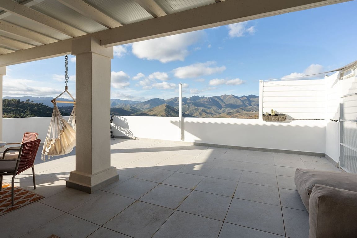 House in La Mairena - Image 2