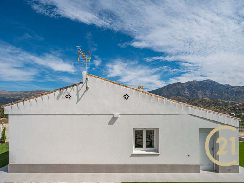 Villa in La Vinuela - Image 5