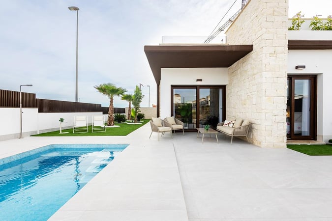 Villa in Molins - view 1