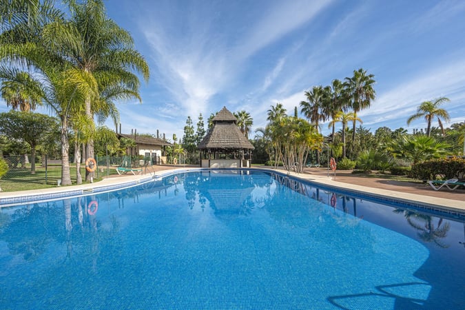 House in Estepona - view 1