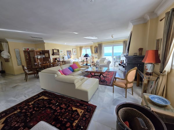 House in La Mairena - view 1