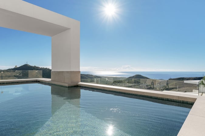 Penthouse in Ojen - view 1