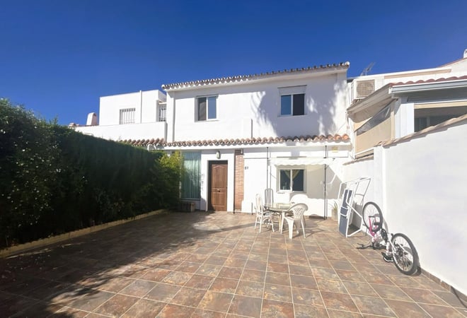 House in Estepona - view 1
