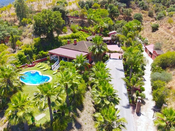 House in Monda - view 1