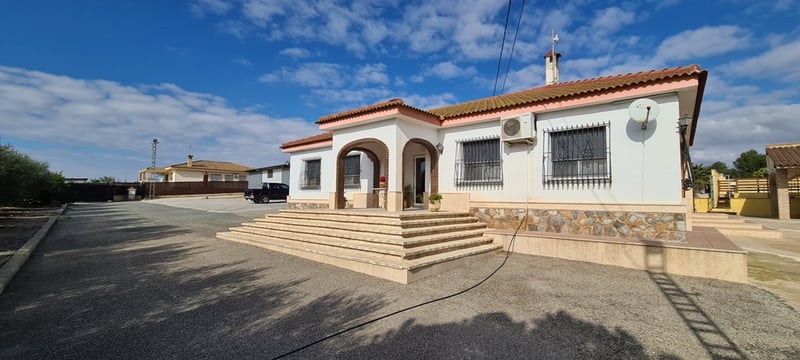 Villa in La Parroquia de Matanza - view 1