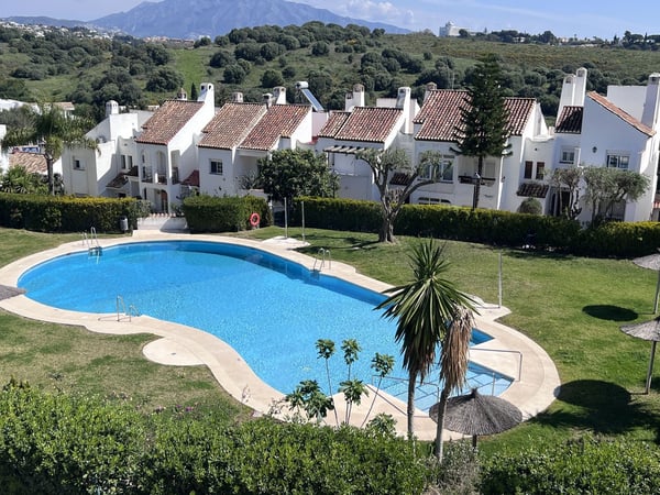 House in Bel-Air - view 1