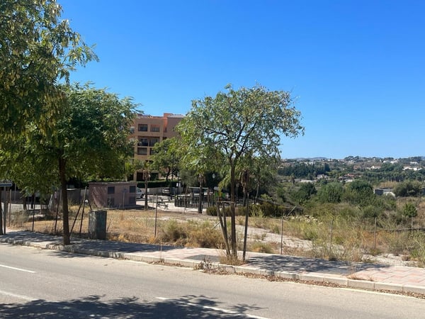 Land in Fuengirola - view 1
