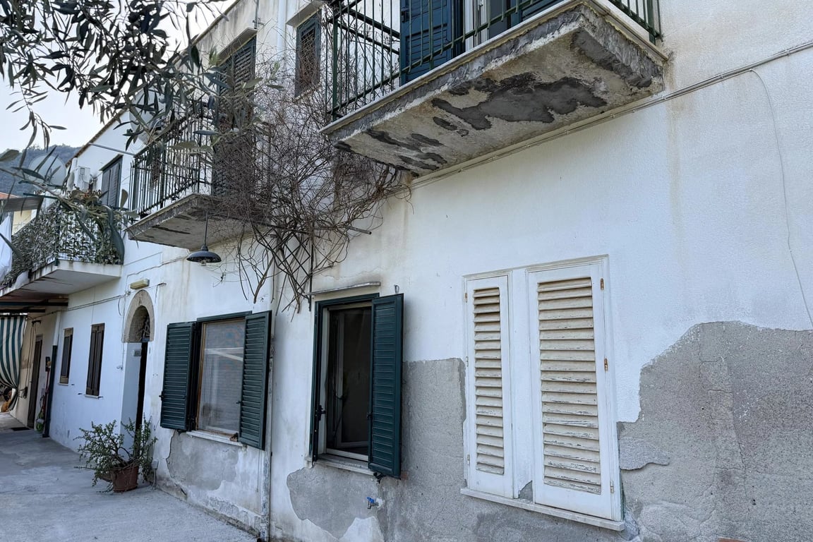 House in Cefalu - Image 3