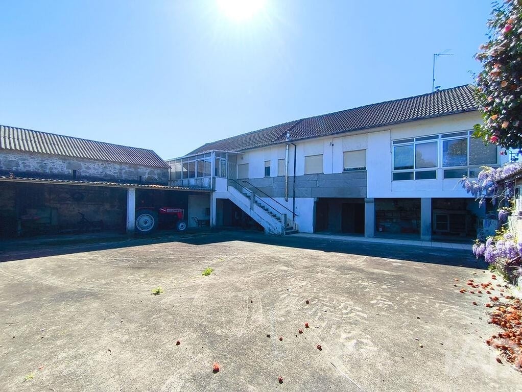 House in Alvaraes - Image 2