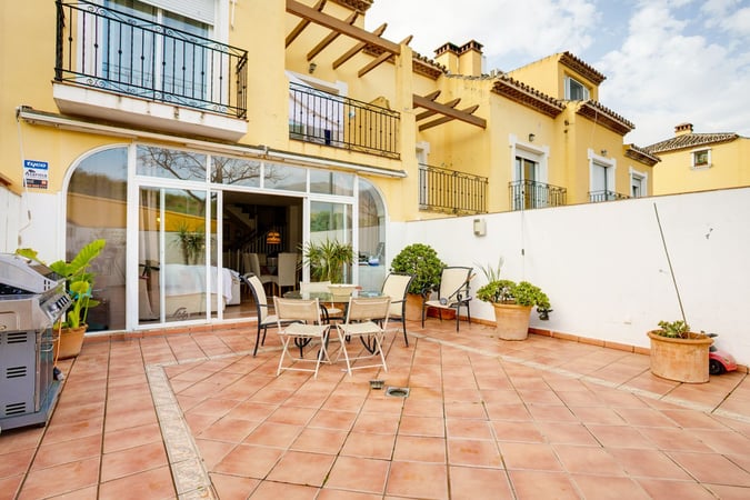 House in Estepona - view 1