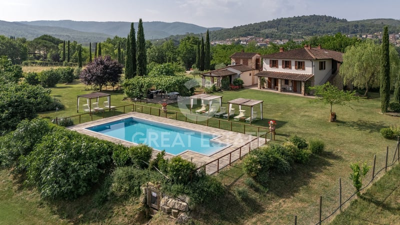 House in Pergine Valdarno - view 1