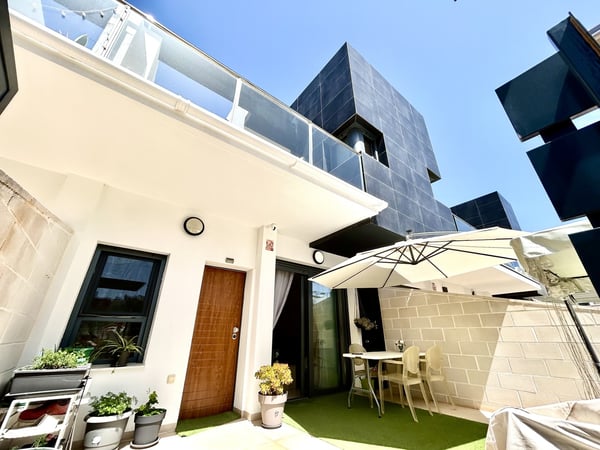 House in Los Dolses - view 1