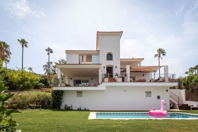 Villa in Sotogrande - view 1
