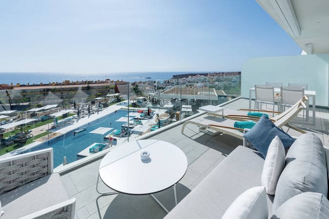 Apartment in La Caleta - view 1