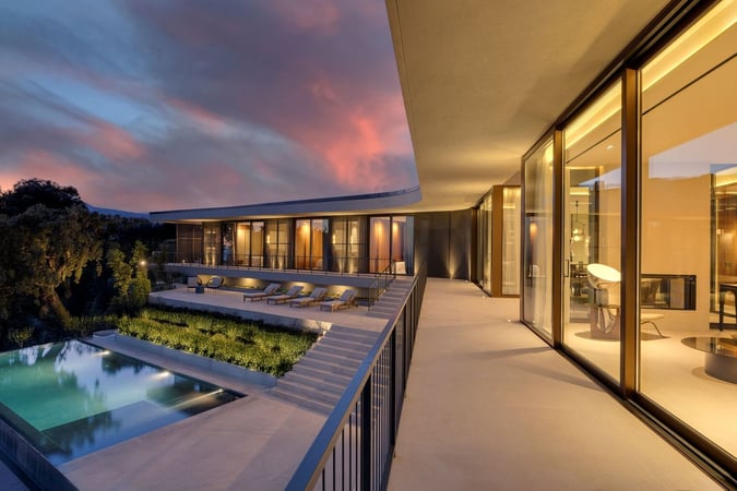 Villa in Benahavis - view 1